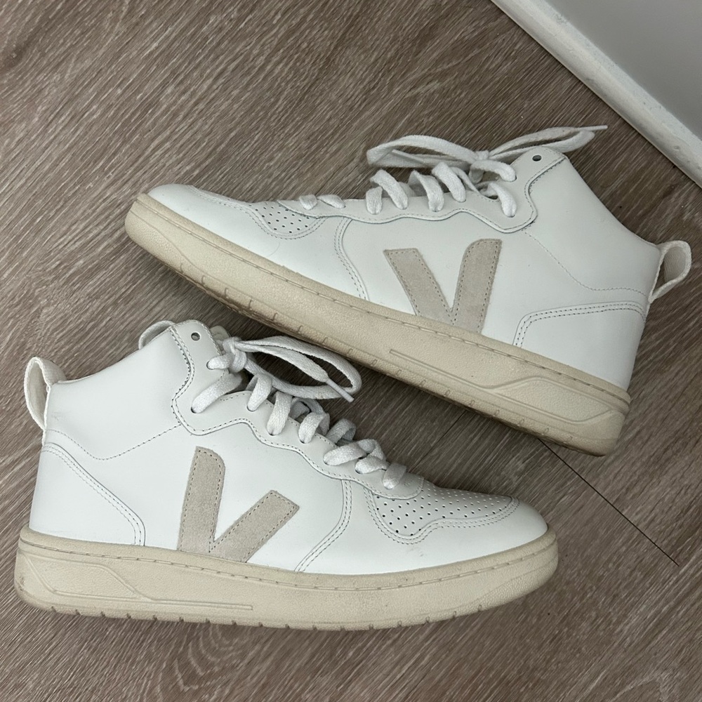 Veja V15 Mixed Leather Mid-Top Sneakers